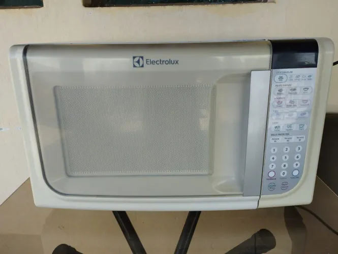 Microondas mef41 de 31 litros