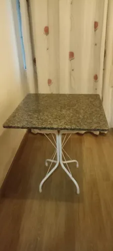 Mesa de granito