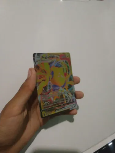 Carta de pokémon regieleki vmax