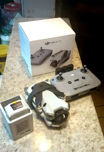 DJI MINI 4 PRO ? IMPECÁVEL / POUQUÍSSIMO USO