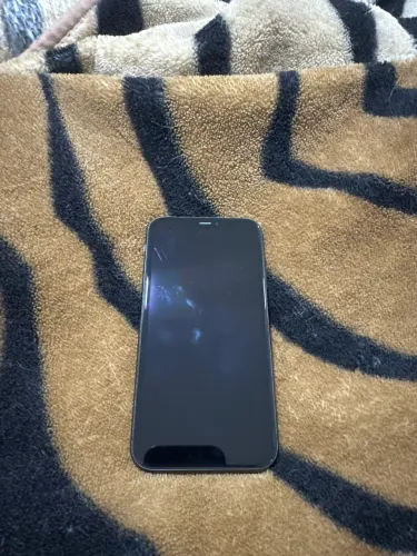 iPhone 11 64GB - Tudo Funciona (Traseira Quebrada / Leia o Anúncio)