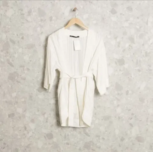 Kimono Feminino Branco Algodão Com Cinto Faixa P/M Sem Marcas De Uso<br>