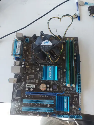 Kit Placa-mãe + Processador + Memória