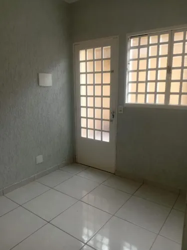Alugo Barraco de Fundos na Laje