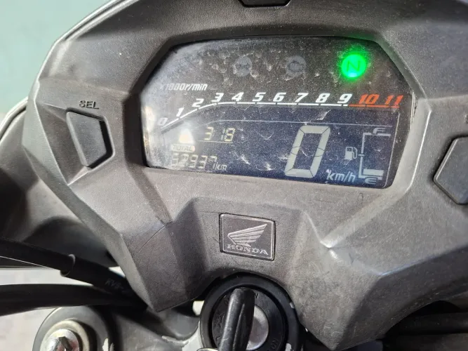 Vende-se titan 160 ou troca