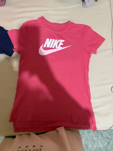 Blusas da Nike