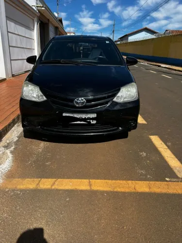 Toyota Etios X 1.3 Flex 16V 5P Mec. 2015