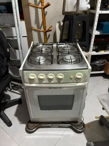 Fogão Brastemp De Ville 4 Bocas com Forno Elétrico