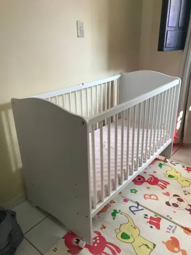 BERÇO DE RODINHA COM COLCHÃO!
