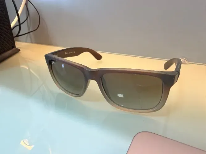 Oculos RAY BAN Original, sem marcas de uso