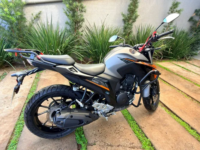 Vende-se Yamaha Fz 25 250cc 2025