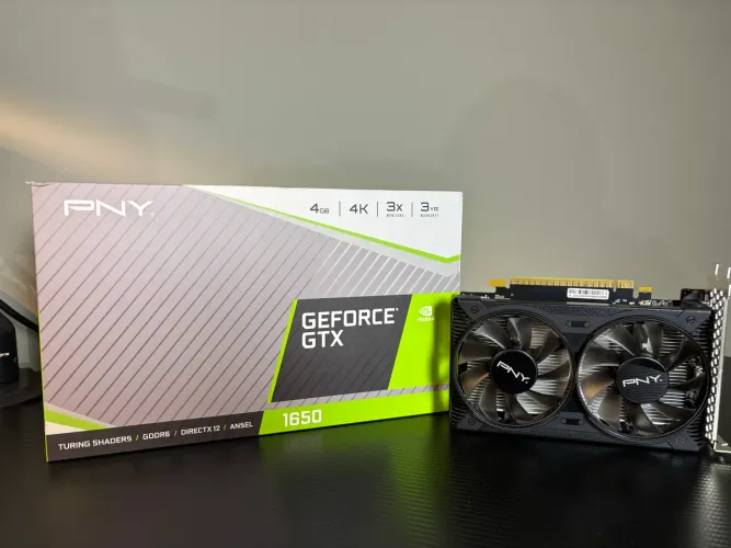 GTX 1650 PCYES 4 GB com caixa - Excelente estado 