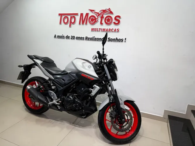 Yamaha MT-03 Gasolina Manual