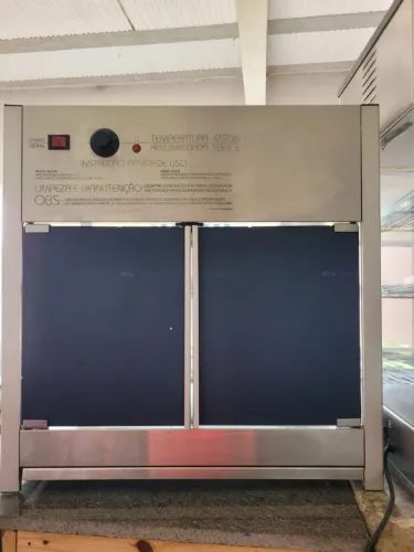 Estufa avapor com luz de Led 2 prateleiras 8 bandeijas <br>1.500,00