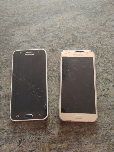 Celular Samsung para retirar peças (duos 4g)