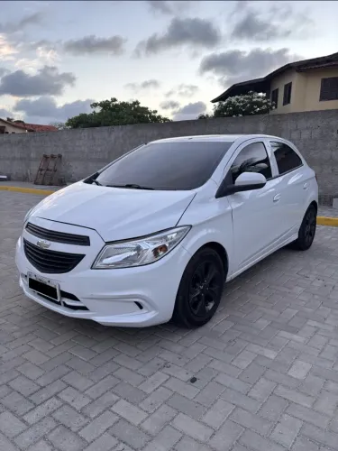 Chevrolet Onix JOY Hatch 1.0 8V Flex Mec. 4P 2017