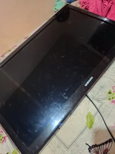 Vende-se TV Samsung led HD 40 polegadas