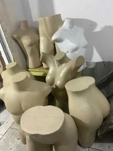 Manequins