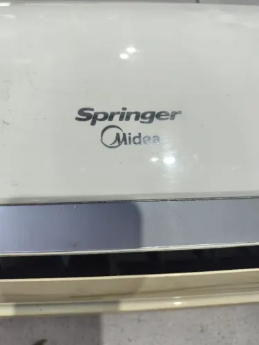 Ar-Condicionado Springer Midea 12.000 BTUs 220V