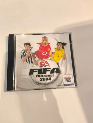 Jogo FIFA Football 2004 para PC destacando Thierry Henry na capa. USADO ORIGINAL - CD DUPL