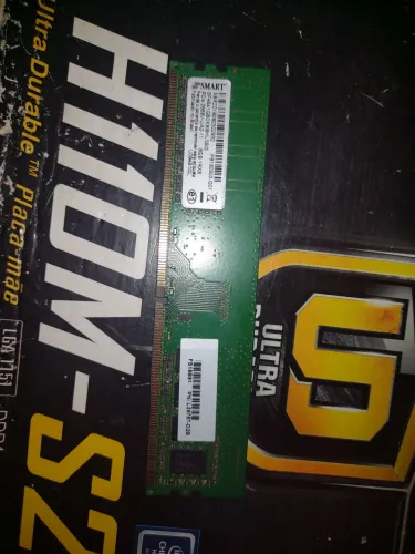 Vende se memória Ram DDR4 de 8 Gigas Frequência 2666 (Aceito proposta de negociação)