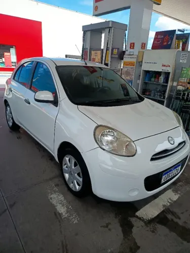 Nissan March SV 1.6 16V Flex Fuel 2013