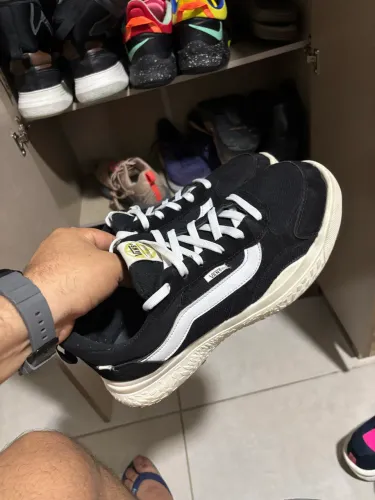 Tênis Vans UltraRange Original - Preto e Branco