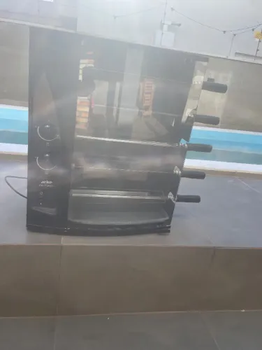 Churrasqueira a Gás com Rotação Automática, 2 Queimadores e Acendimento Automático