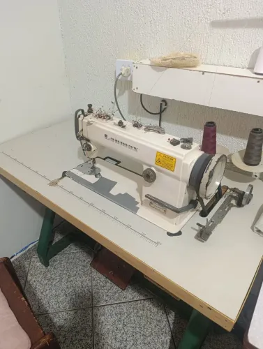 Máquina de costura