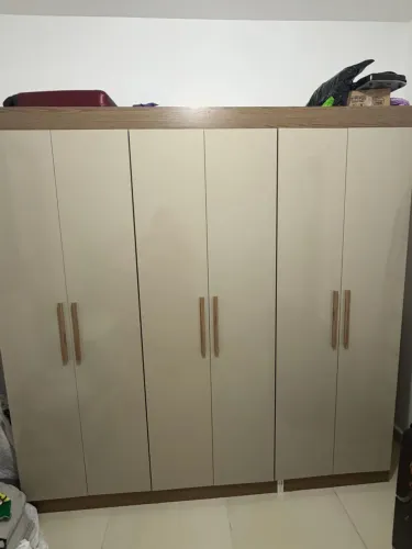 Vendo guarda roupas de casal 