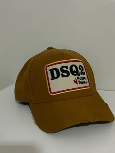 Boné Dsquared2 importado