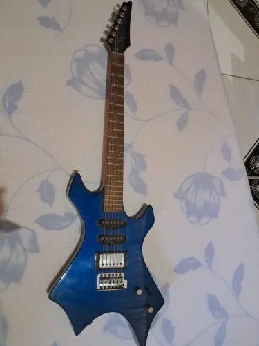 Guitarra Warlock