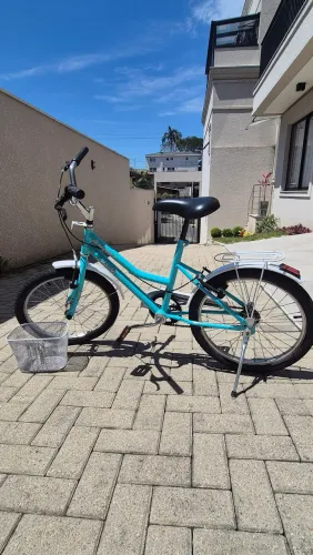 Bicicleta infantil aro 20 ótimo estado
