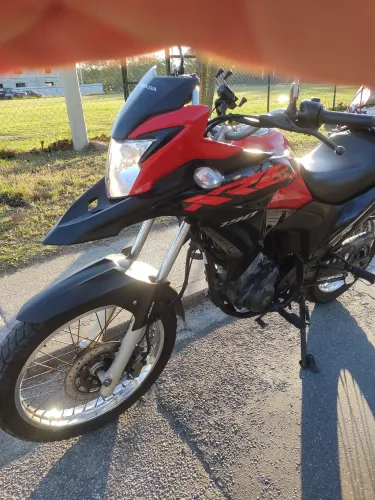 Moto bem cuidada/ óleo sempre trocado em 1.000km/ Vai com separador de alforges!