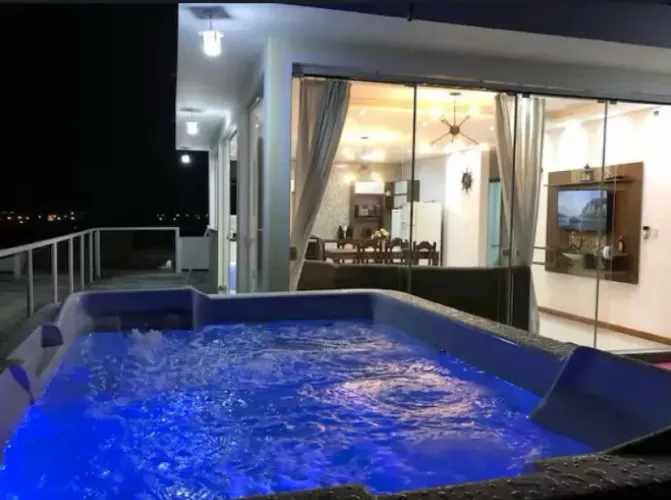 Apartamento cobertura vista para mar mobiliado a poucos passos da praia anual.