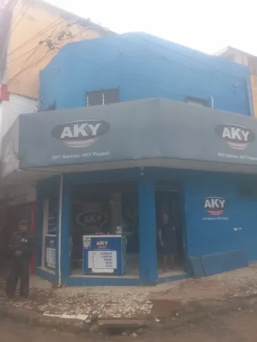 ALUGA-SE PONTO COMERCIAL DE ESQUINA NO CENTRO DE RIBEIRÃO