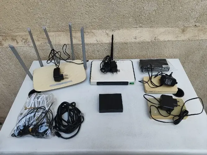 Lote Roteadores e Switches TP-Link / D-Link 2 Roteadores + 4 Switches