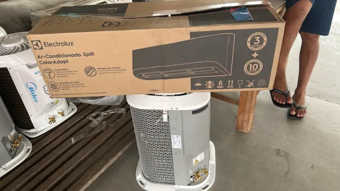 Split Electrolux 12 mil btus novo