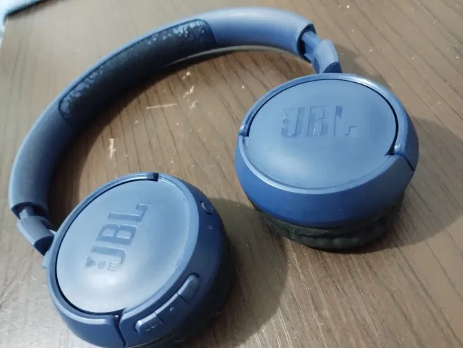 Vendo fone JBL via bluetooth 