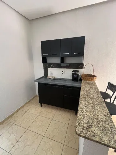Kitinete 1 quarto suíte sala cozinha americana , tudo individual