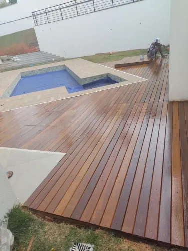 DECK DE MADEIRA 