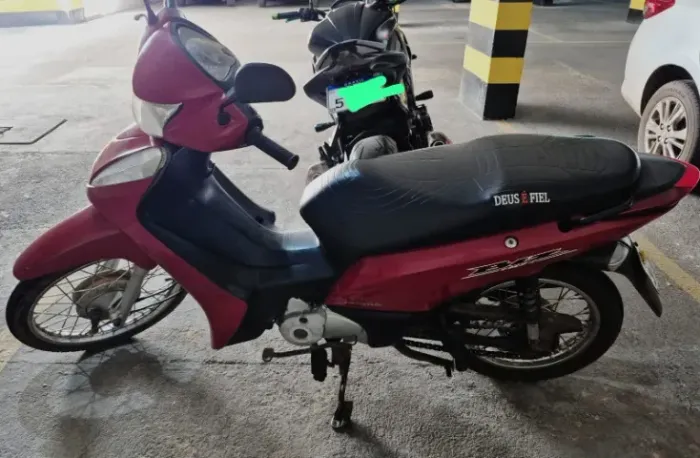 VENDO BIZ 110 VERMELHA 