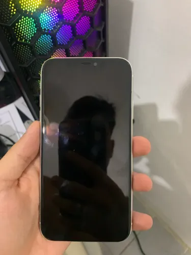     iPhone 11 64GB - Ótimo Custo-Benefício | Com Marcas de Uso