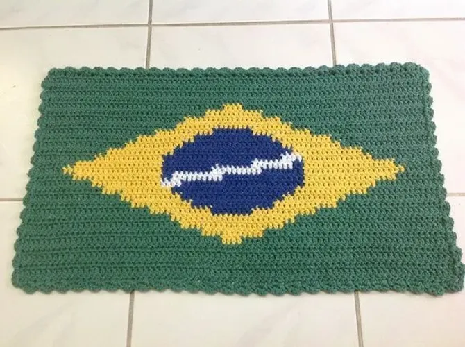 Tapetes de crochê nas cores do Brasil