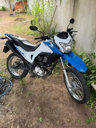 vendo bros bem conservada e completa