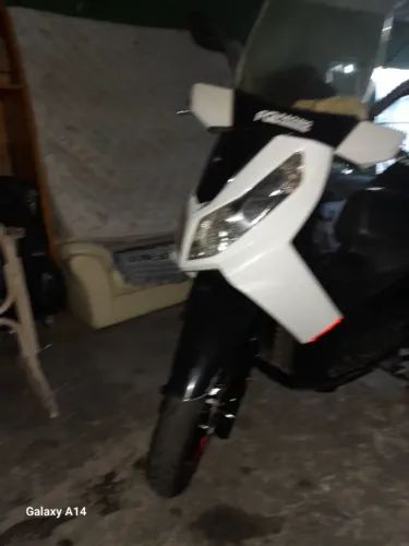 Moto com procedencia a 3 anos comigo viajo a cada 15 dias 112 km ida e volta 224 km r