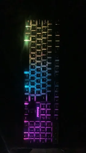 Teclado rgb Ótimo teclado para jogos