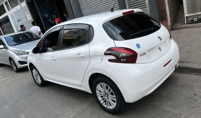 Peugeot 208 Active Pack 1.2 Flex 12V 5P Mec. 2018