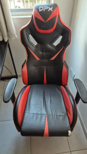Cadeira Gamer reclina em até 180°