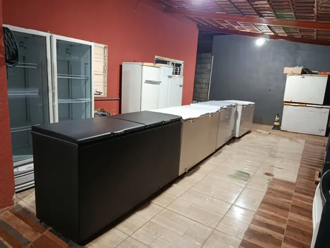 4 freezer semi-novo zap *